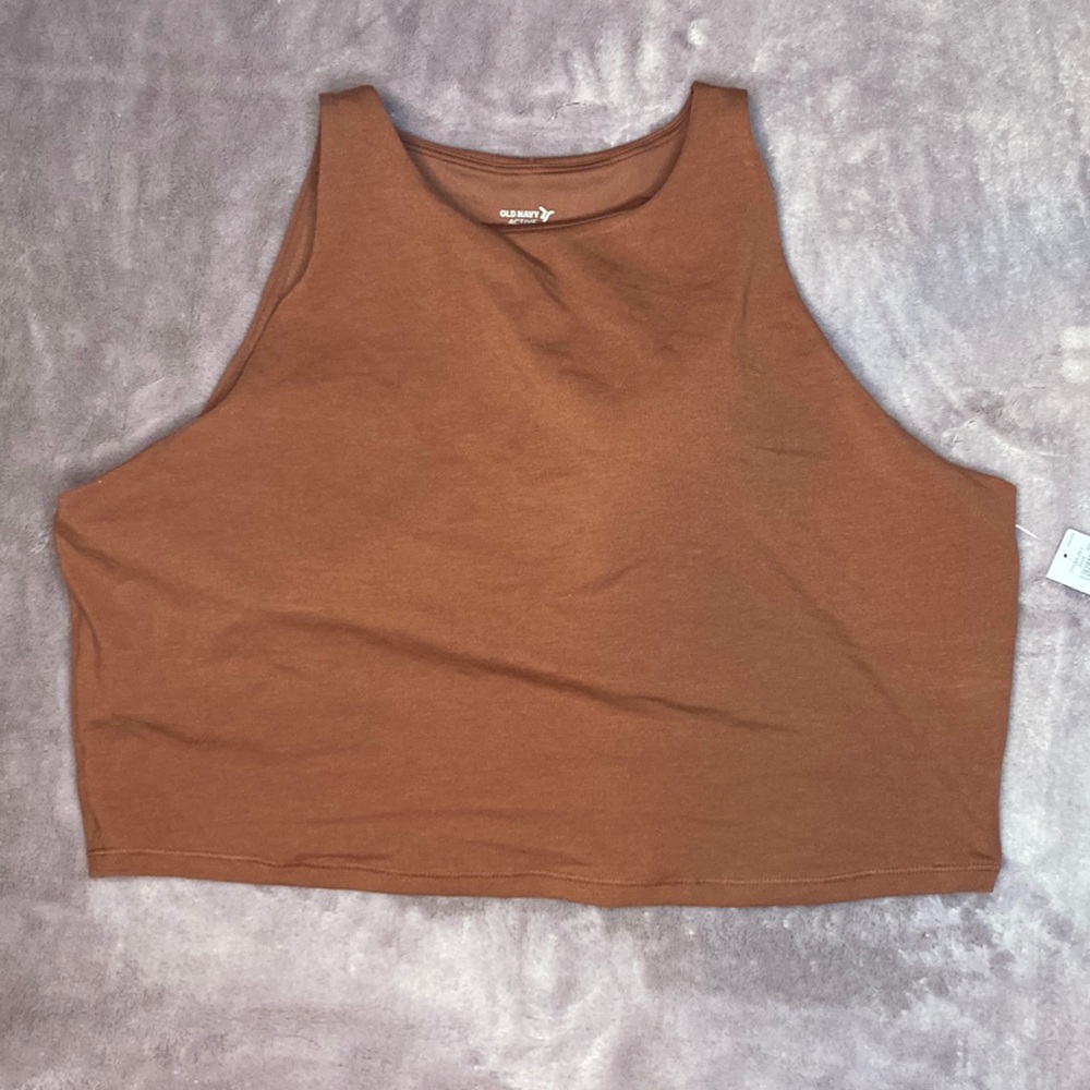 Old Navy Light Support PowerChill Longline Sports Bra Tank